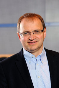 Dr.-Ing. Bernhard Grill